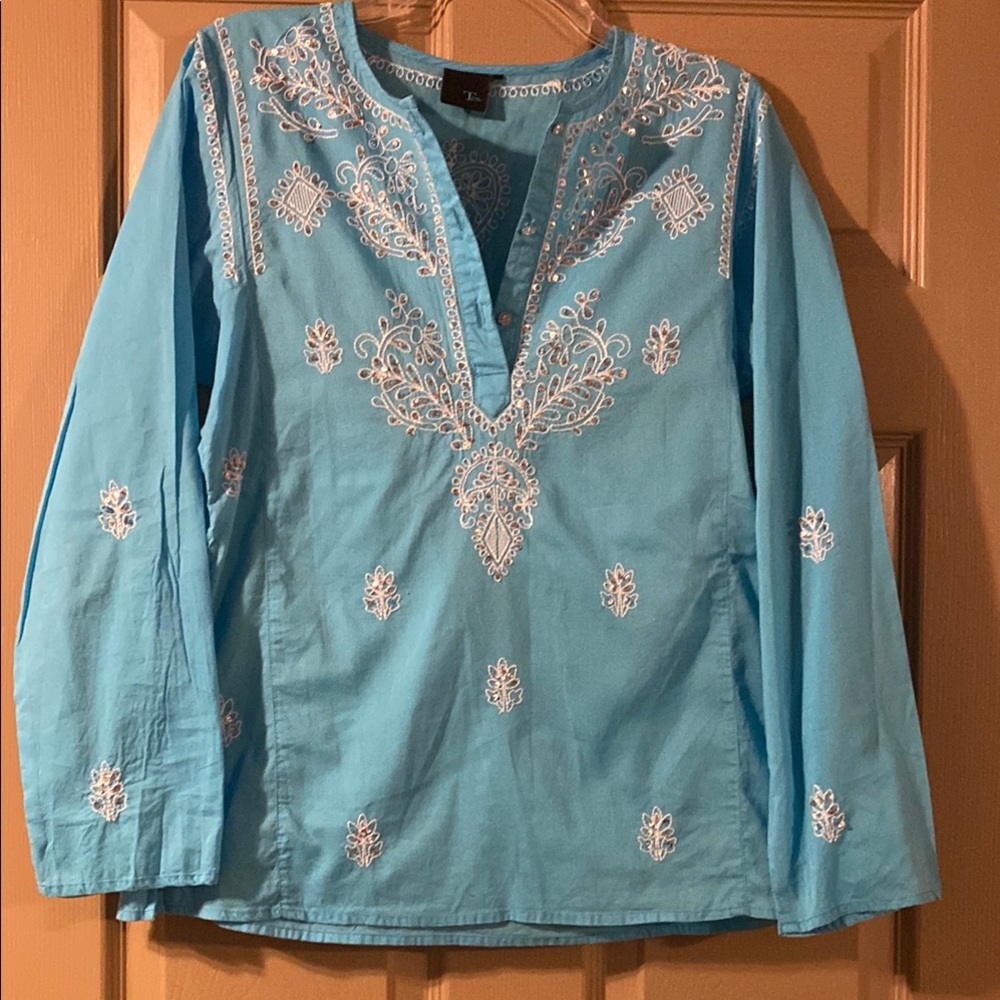 T co brand Size M Blue Embroidered Long Sleeve Top 100% cotton. Embroidered/sequ